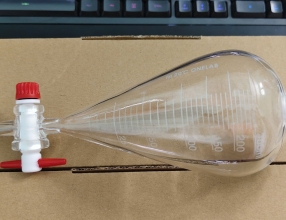  Phễu chiết lắng quả lê -Khóa Nhựa Kẻ Vạch- 250ml/ ONELAB 