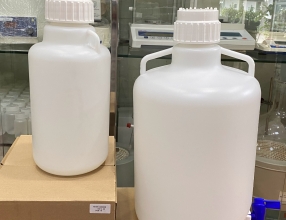 Bình đựng nước cất có vòi, DINLAB